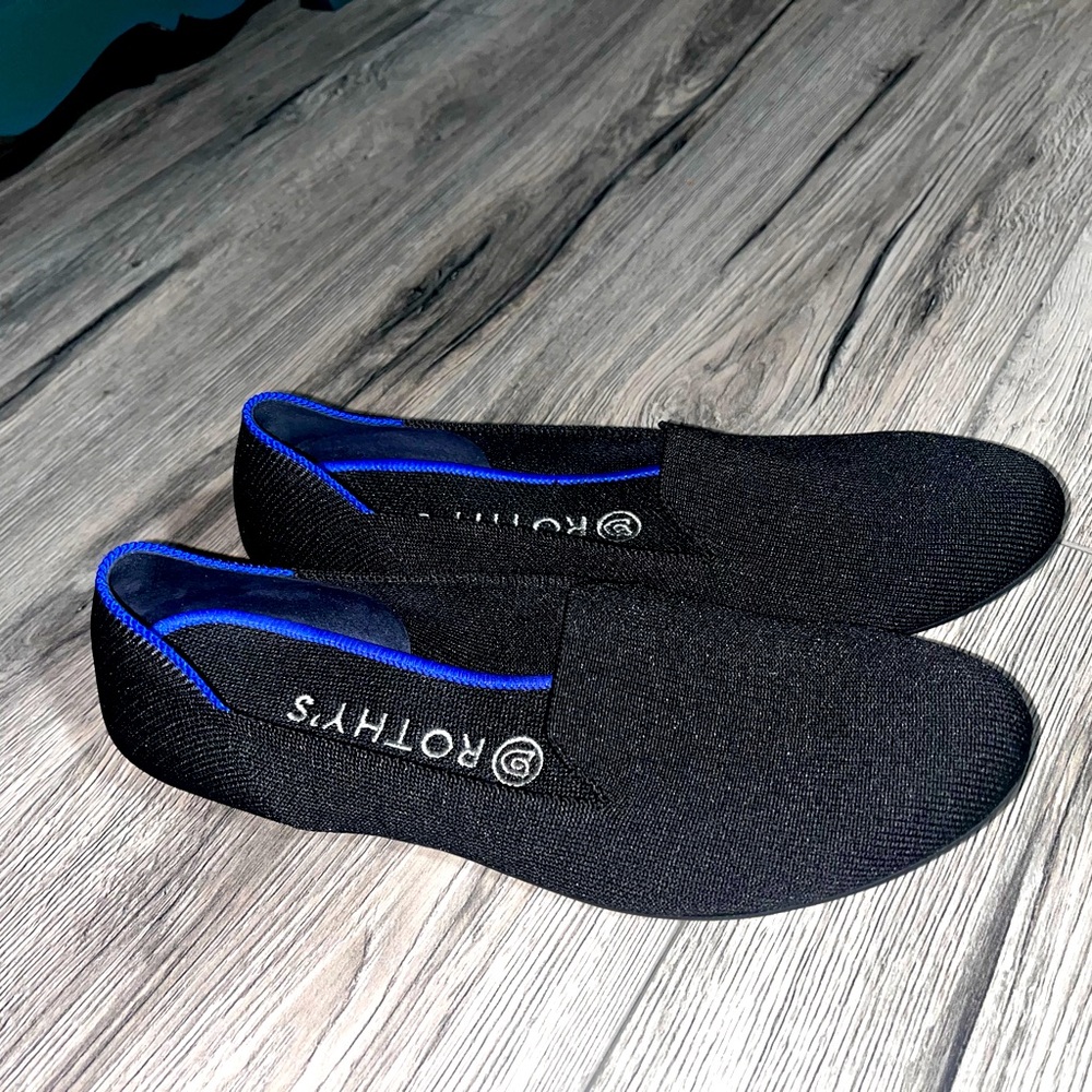 Comfortable Black Rothy’s